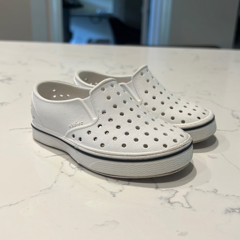 C7 miles natives white